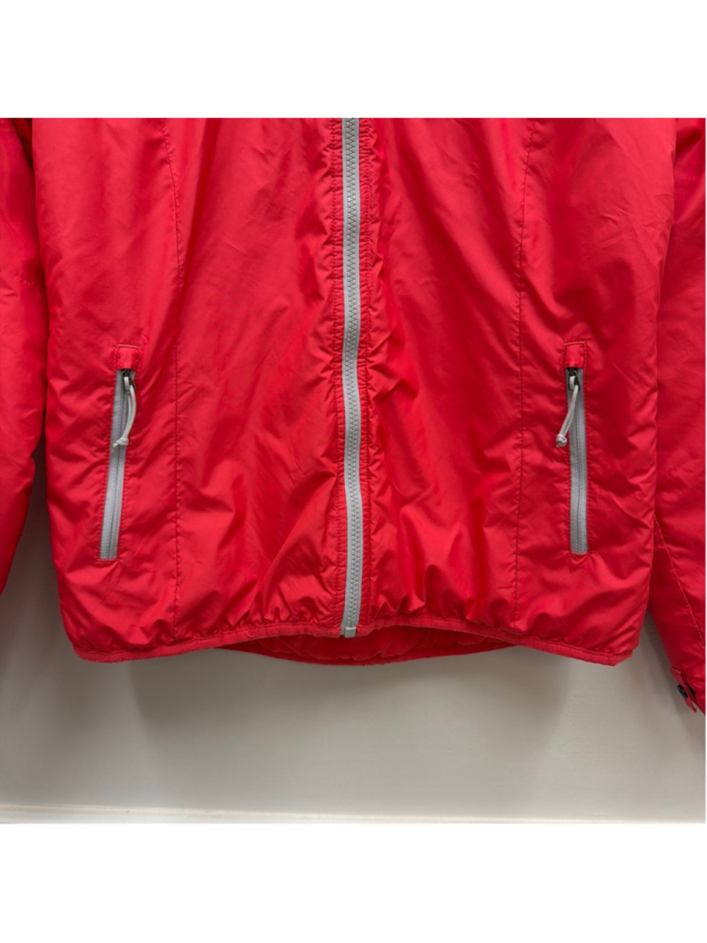 The North Face Lightweight Red Women's Puffer Jacket Sz Small! - Picture 4 of 8